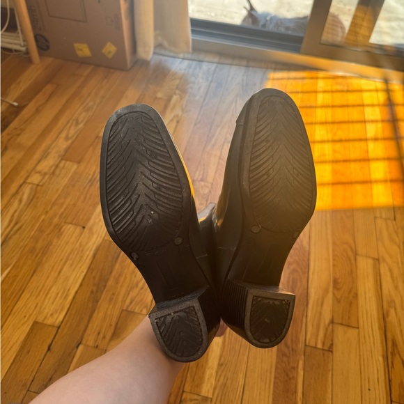 Cutest rain boots ever - Picture 5 of 5